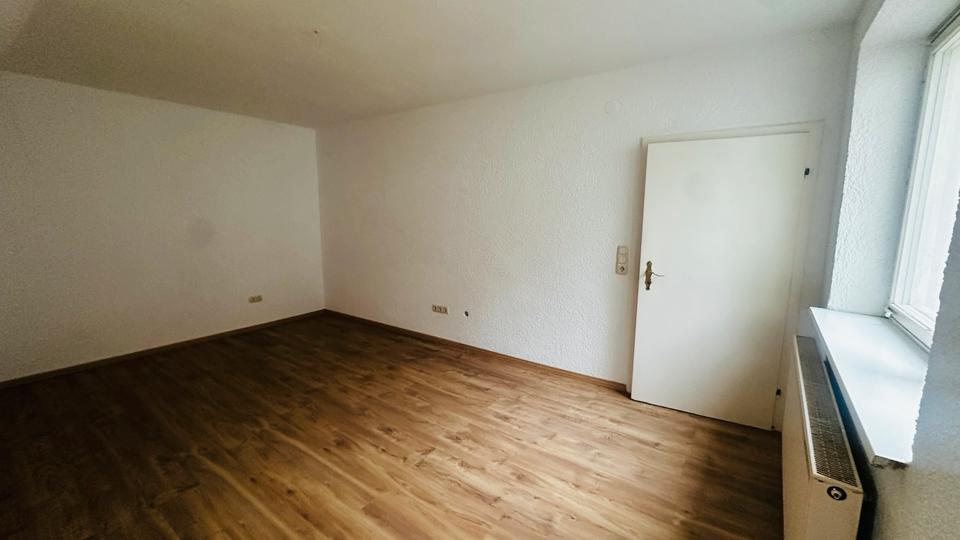 Reihenhaus Kemnath - 7 Zimmer, 153 m&sup2;, 1.300&euro; | Angebot:25948205