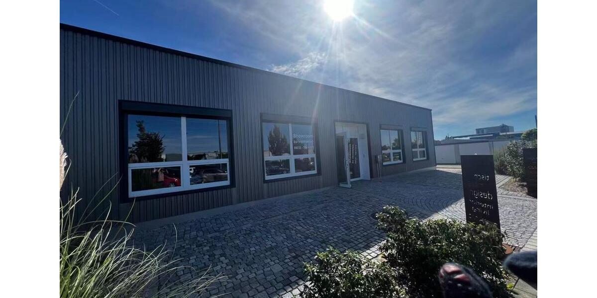 Top-Lage 133qm Showroom mit zusätzlicher Lagerfläche zu vermieten zimmer