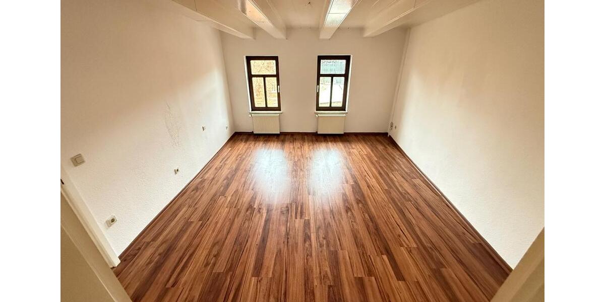 Dachgeschoßwohnung Weißenfels - 4 Zimmer, 111 m&sup2;, 595&euro; | Angebot:26031673