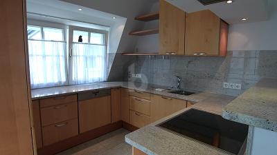 HELL UND GROßZÜGIG IN STUTTGART-WANGEN - Maisonettenwohnung Stuttgart Wangen Wangen | Angebot:27365750