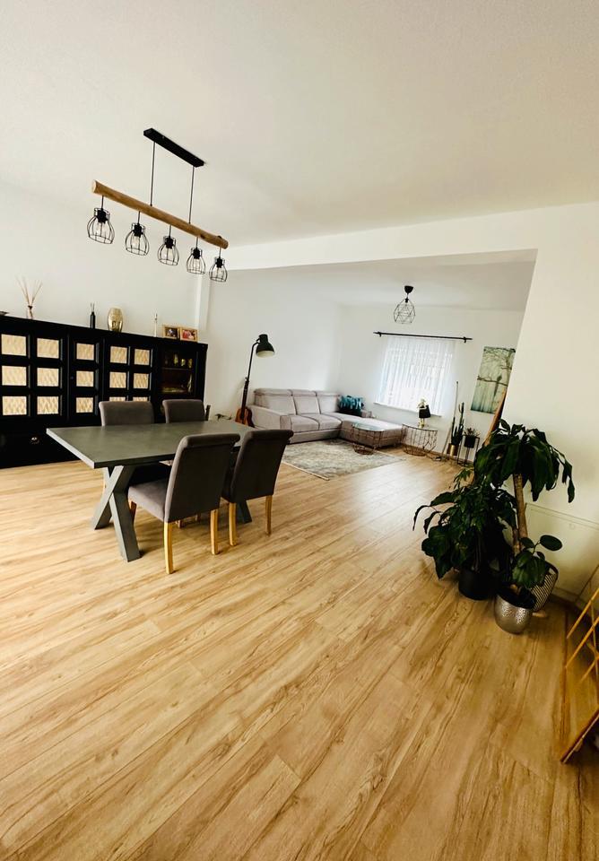 Modernes möbliertes Haus in Karlsfeld