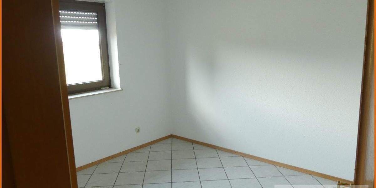 Etagenwohnung Flieden / Stork Stork - 4 Zimmer, 136 m&sup2;, 650&euro; | Angebot:26475926