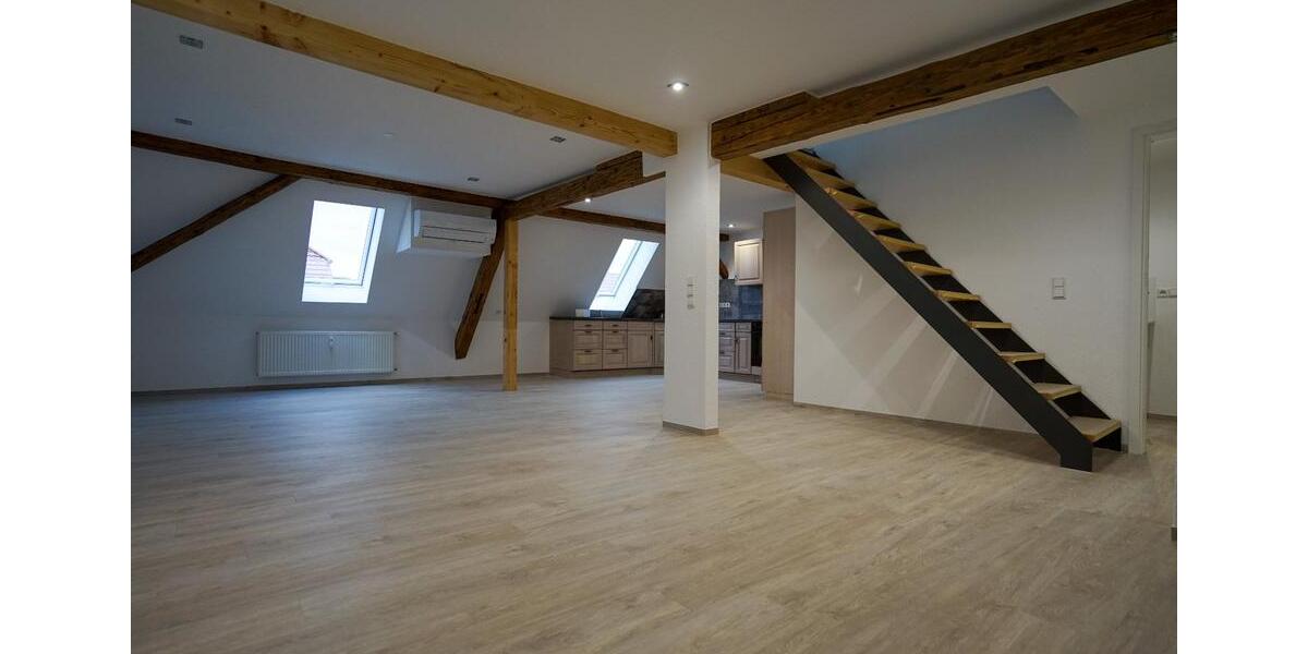 Dachgeschoßwohnung Neuhausen ob Eck - 3 Zimmer, 100 m&sup2;, 990&euro; | Angebot:24493311