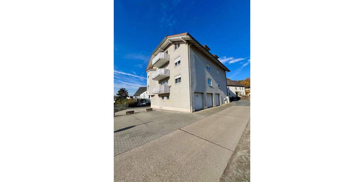 Helle 3 Zimmerwohnung mit Blick ins 