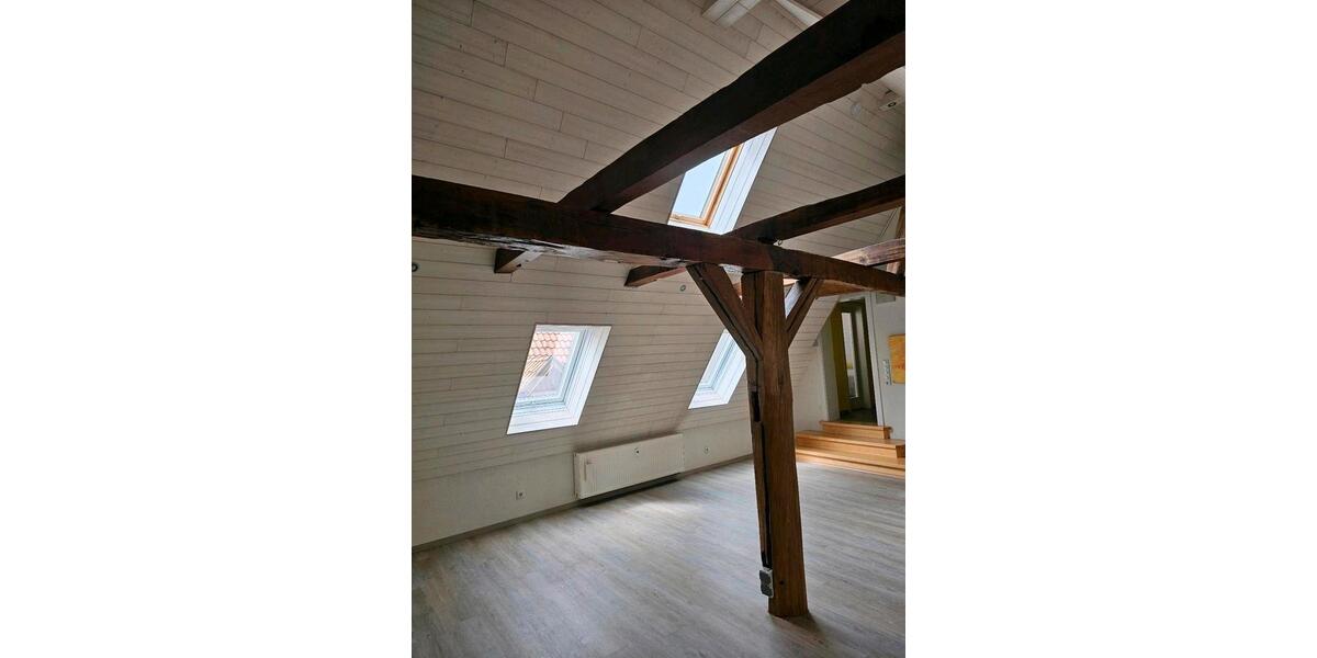 Dachgeschoßwohnung Guxhagen - 3 Zimmer, 100 m&sup2;, 800&euro; | Angebot:26279500
