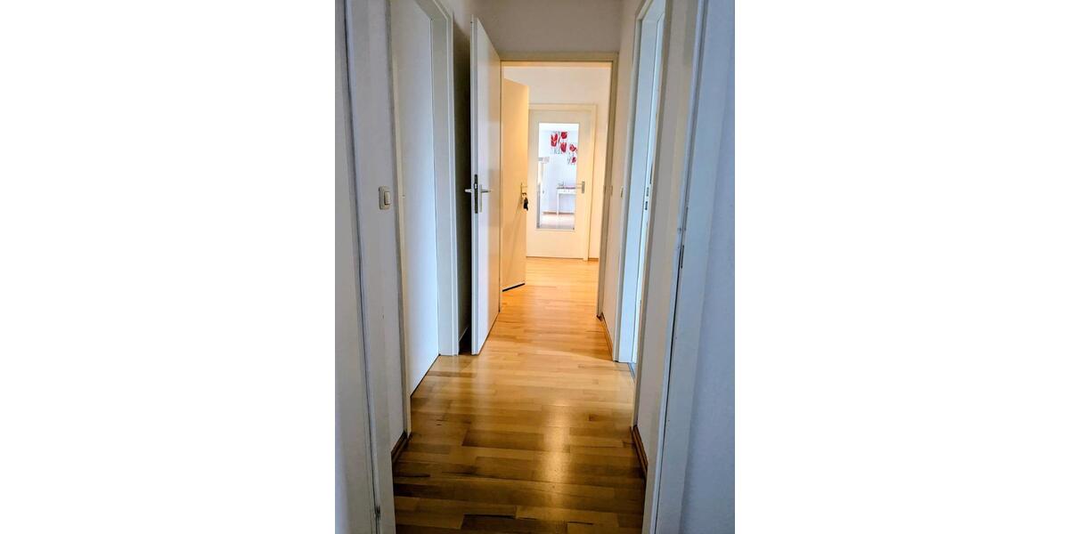 Dachgeschoßwohnung Aachen Aachen-Mitte - 3 Zimmer, 85 m&sup2;, 890&euro; | Angebot:26521900