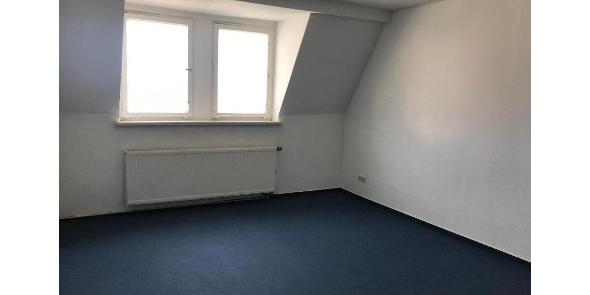 Dachgeschoßwohnung Borna - 3 Zimmer, 65 m&sup2;, 450&euro; | Angebot:19602971