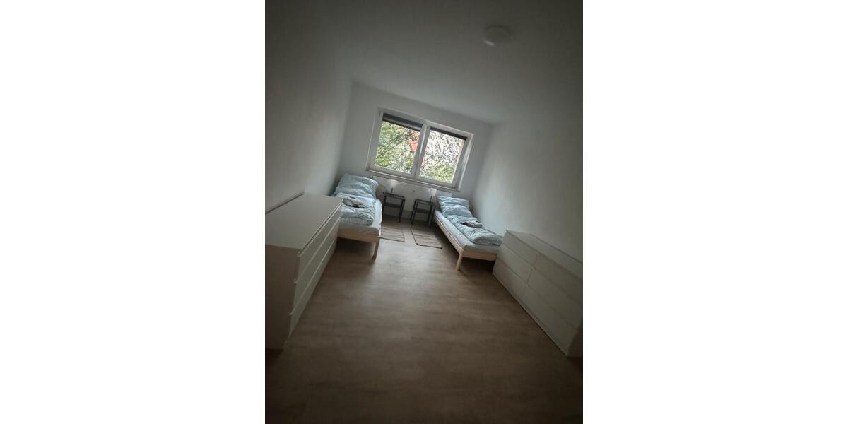 Wohnen auf Zeit Plauen - 3 Zimmer, 70 m&sup2;, 10&euro; | Angebot:26052284