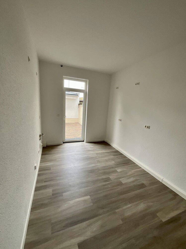 ?? Hochwertig sanierte ParterreWohnung mit Terrasse, Option auf Einbauküche