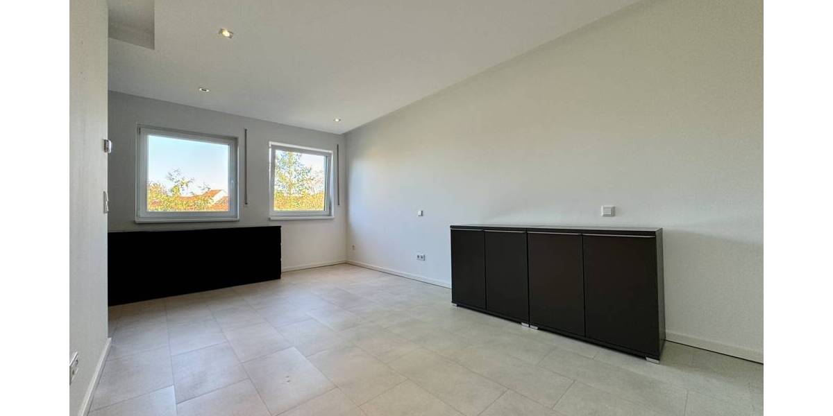 Etagenwohnung Heppenheim - 2 Zimmer, 93 m&sup2;, 1.150&euro; | Angebot:26065995