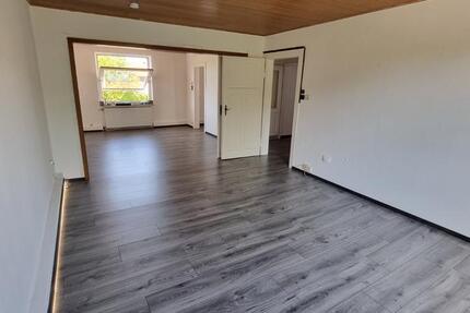 Wohnung Warburg - 3 Zimmer, 80 m&sup2;, 600&euro; | Angebot:25396344