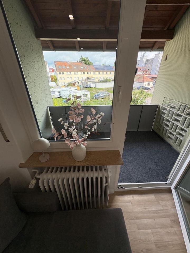Möblierte 1-Zimmer-Wohnung mit Balkon & Wintergarten in Ansbach
