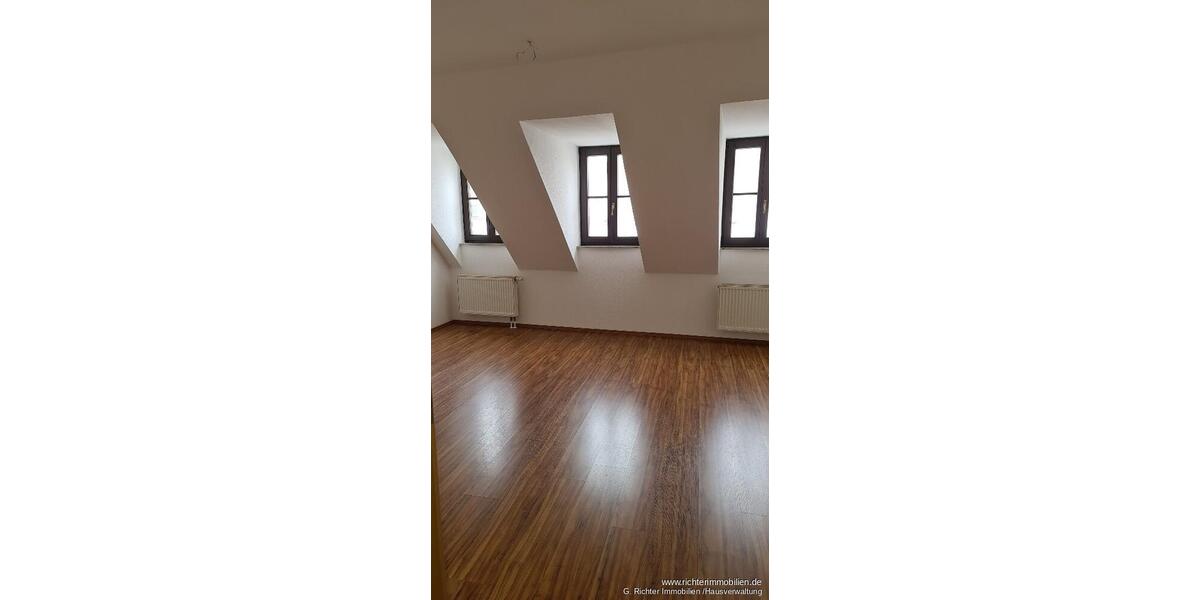 Dachgeschoßwohnung Freiberg - 3 Zimmer, 100 m&sup2;, 639&euro; | Angebot:23702559
