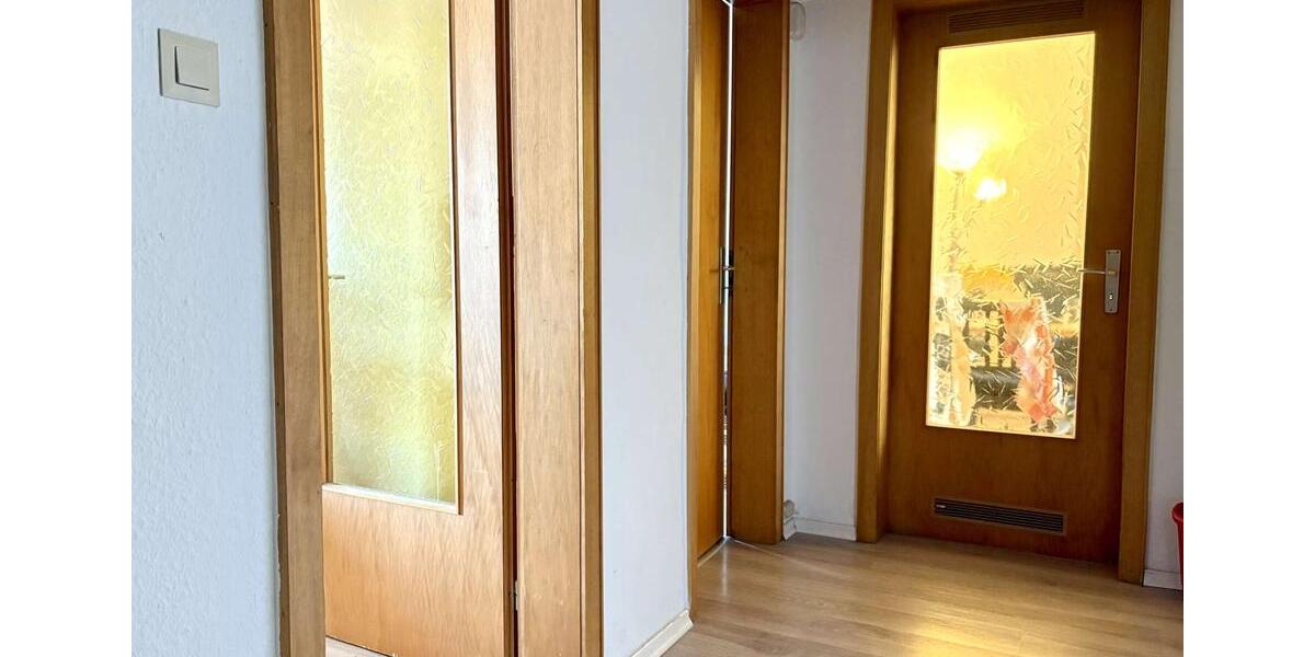 Etagenwohnung Hameln - 2 Zimmer, 70 m&sup2;, 550&euro; | Angebot:25871254