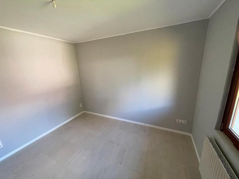 Modernisiertes Reihenhaus in Meckelfeld – 4,5 Zimmer, Terrasse