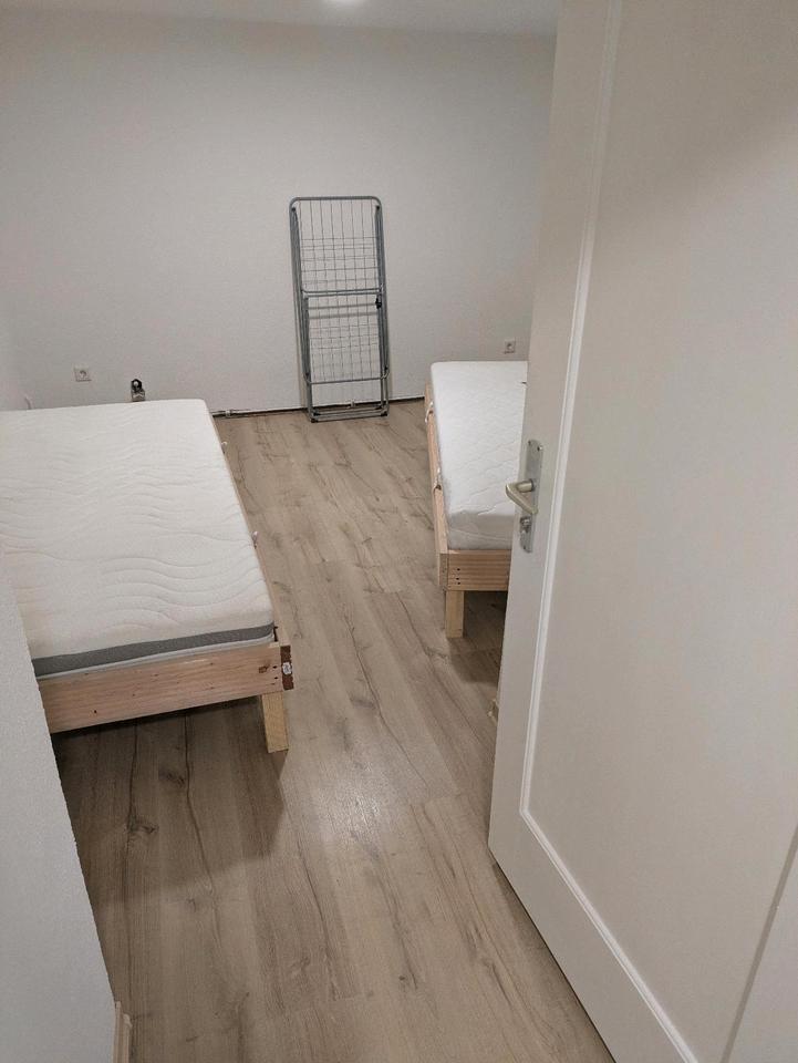 2ZKB frisch renoviert. mit Stellplatz