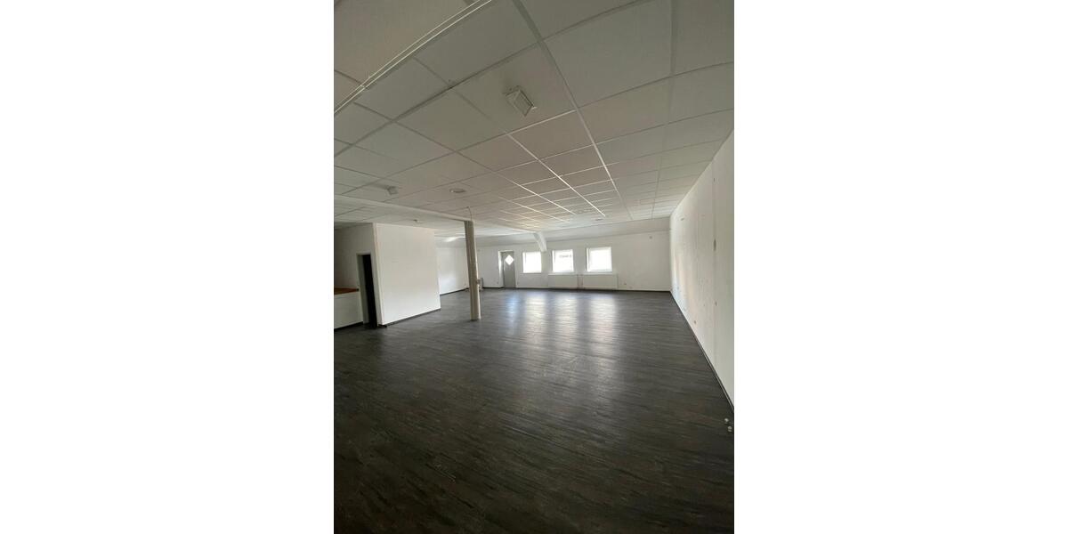 Gewerbeobjekt Freilassing - 1.500&euro; | Angebot:25992154