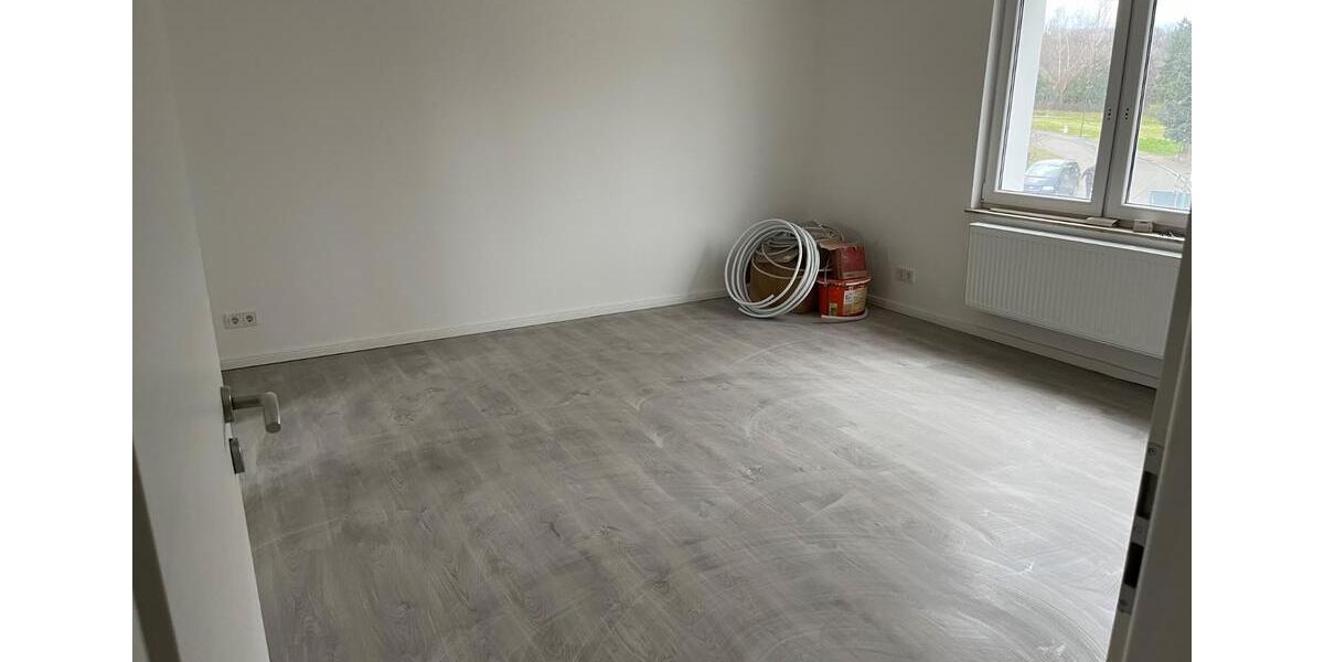 Etagenwohnung Hohenmölsen - 4 Zimmer, 84 m&sup2;, 515&euro; | Angebot:25747438