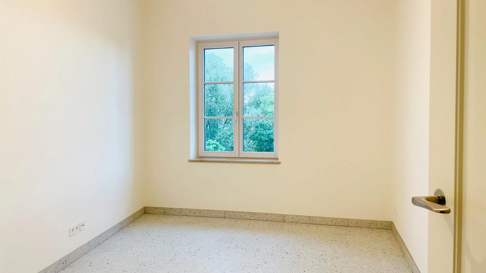 Etagenwohnung Merseburg - 5 Zimmer, 147 m&sup2;, 1.900&euro; | Angebot:26021678