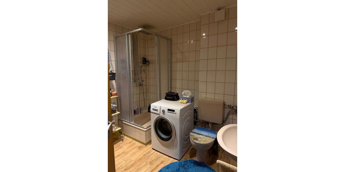 Etagenwohnung Blomberg - 5 Zimmer, 142 m&sup2;, 1.000&euro; | Angebot:25965175
