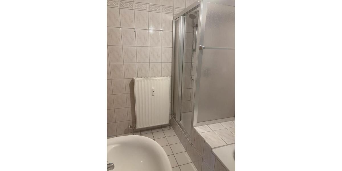 Etagenwohnung Schwalmstadt - 1 Zimmer, 120 m&sup2;, 1.000&euro; | Angebot:26459852