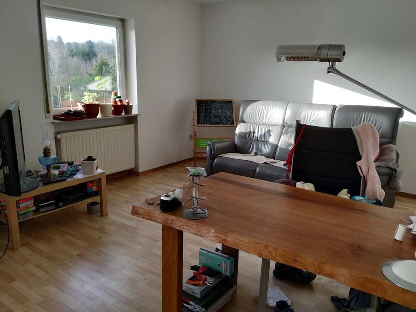 Wohnung - 3 Zimmer, Küche, Bad, Balkon in Rilchingen-Hanweiler