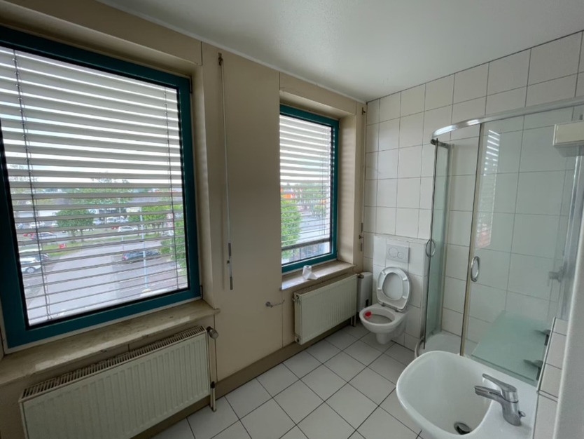 Großzügig geschnittene 1-Zimmer-Wohnung - direkt vom Eigentümer! [HMR-O57E07]