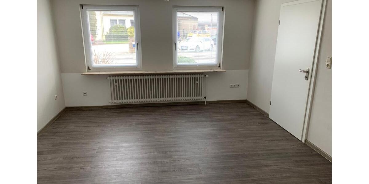Reihenhaus Holzminden - 3 Zimmer, 93 m&sup2;, 800&euro; | Angebot:24587683