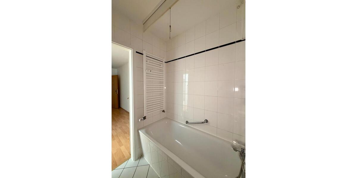 Erdgeschoßwohnung Weißenfels - 2 Zimmer, 50 m&sup2;, 350&euro; | Angebot:25364624