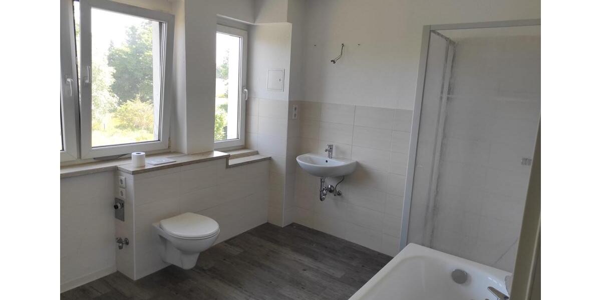 Etagenwohnung Neuzelle - 4 Zimmer, 102 m&sup2;, 765&euro; | Angebot:26045366