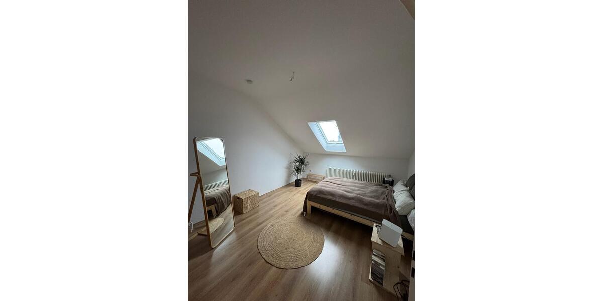 Dachgeschoßwohnung Wilhelmshaven - 3 Zimmer, 62 m&sup2;, 600&euro; | Angebot:24842260