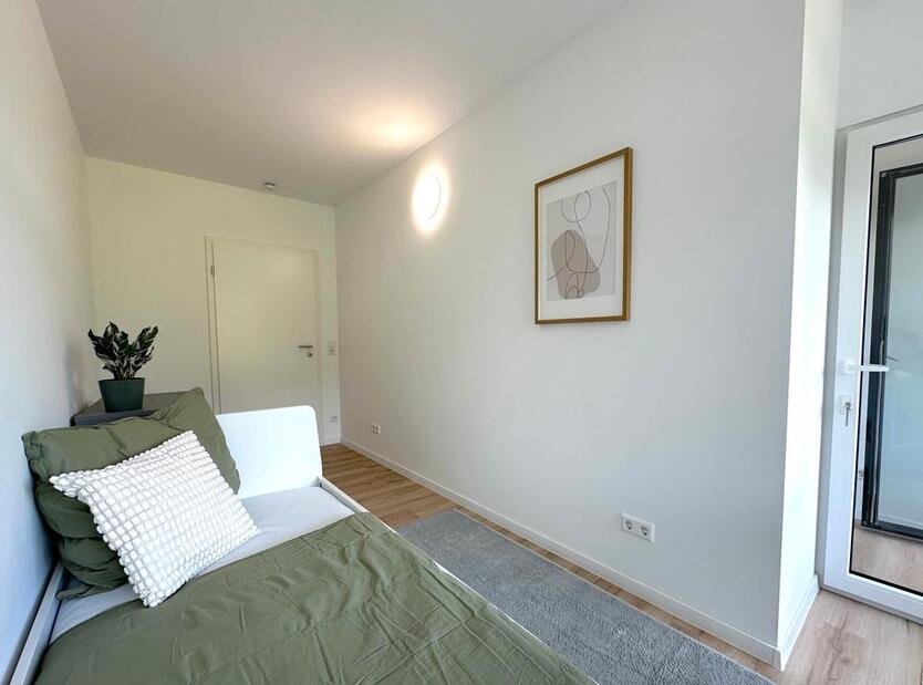 Moderne 2er-WG mit Balkon ins Grüne | Nur noch 1 von 2 Zimmern frei! | Erstbezug! WG Zimmer ab 590€ warm | Voll möbliert