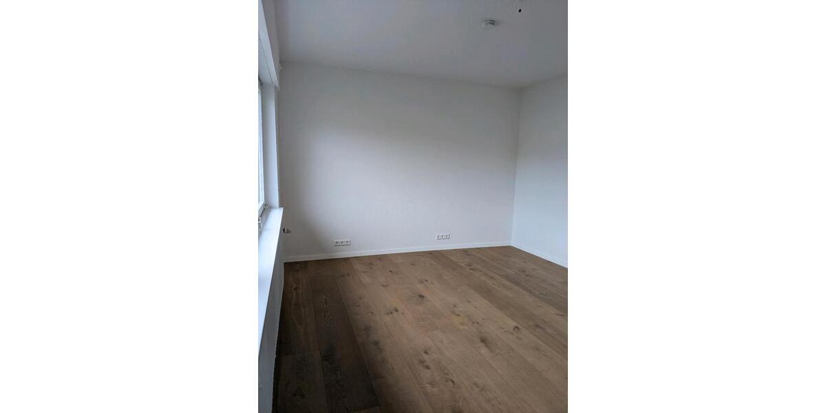 Etagenwohnung Lahr (Schwarzwald) - 2 Zimmer, 81 m&sup2;, 950&euro; | Angebot:24988779