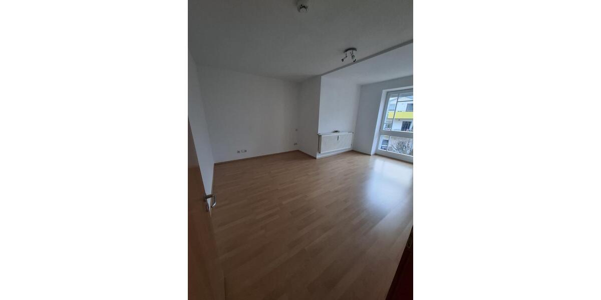 Etagenwohnung Waldmünchen - 3 Zimmer, 70 m&sup2;, 590&euro; | Angebot:25852643
