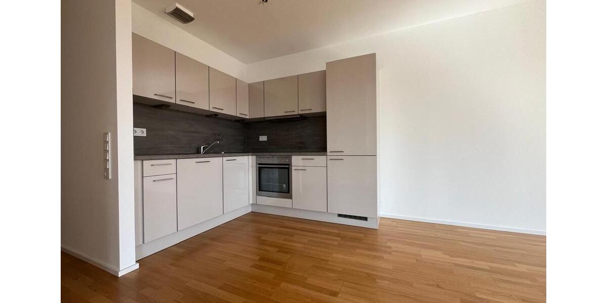 Etagenwohnung Stuttgart - 2 Zimmer, 96 m&sup2;, 1.631&euro; | Angebot:26068597