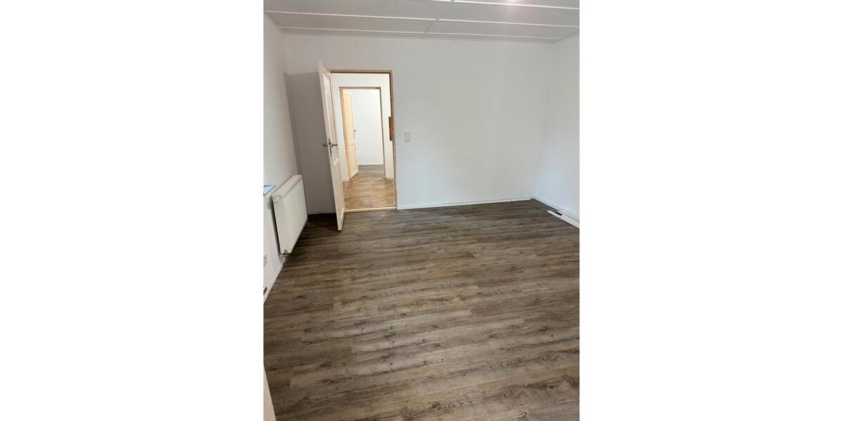 Erdgeschoßwohnung Krackow - 2 Zimmer, 49 m&sup2;, 300&euro; | Angebot:26631218