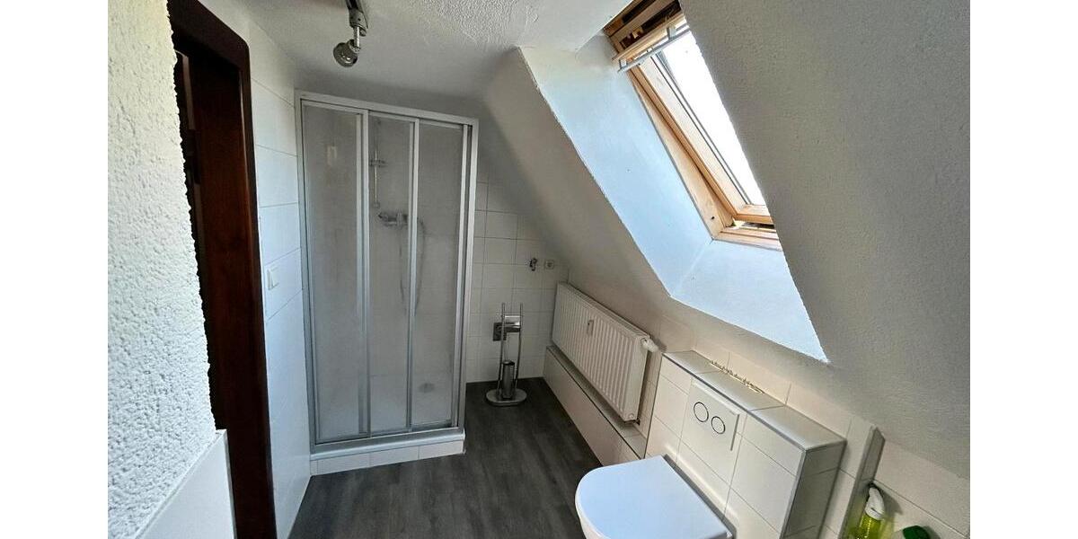 Dachgeschoßwohnung Barum - 2 Zimmer, 45 m&sup2;, 700&euro; | Angebot:25929335