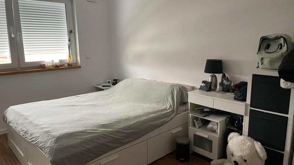 Etagenwohnung Nauen - 4 Zimmer, 90 m&sup2;, 1.330&euro; | Angebot:26646412