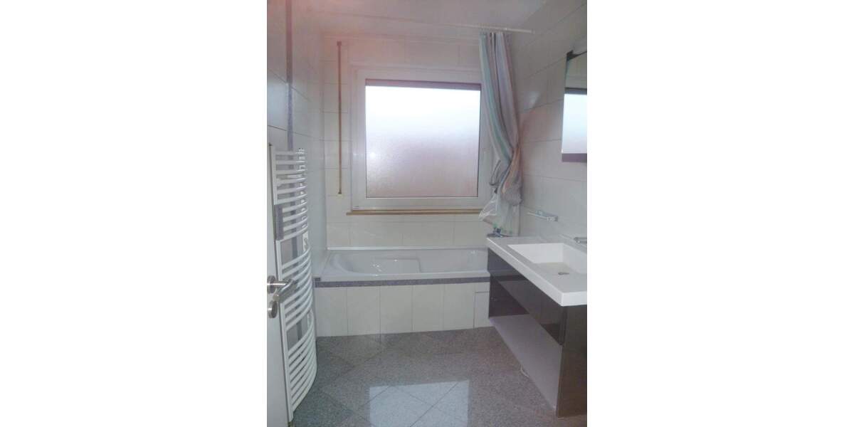 Etagenwohnung Nürnberg Steinbühl - 3 Zimmer, 81 m&sup2;, 900&euro; | Angebot:25303455