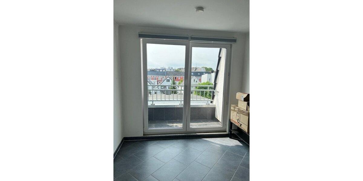 Dachgeschoßwohnung Bremerhaven - 2 Zimmer, 54 m&sup2;, 500&euro; | Angebot:26042143