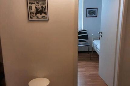 WG Zimmer möbliert für Studenten Praktikanten Berufspendler 1 zimmer