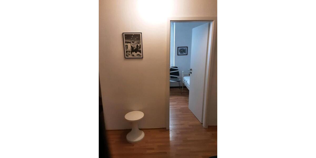 WG Zimmer möbliert für Studenten Praktikanten Berufspendler 1 zimmer