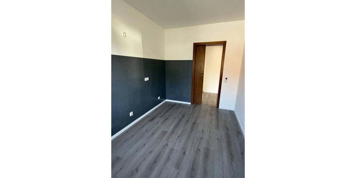 Etagenwohnung aachen Brand - 2 Zimmer, 98 m&sup2;, 1.150&euro; | Angebot:26847407