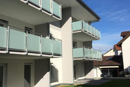 3-Zi. DG-Wohnung mit Küche, Balkon & 2xTG in Brochenzell