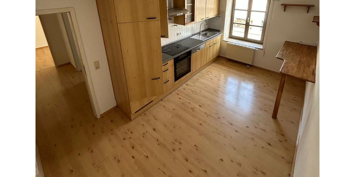 Etagenwohnung Altötting - 3 Zimmer, 119 m&sup2;, 952&euro; | Angebot:26549937