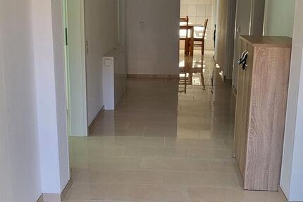 5 ZIMMER KÜCHE BAD IM ZENTRUM, PKW, ABTELLRAUM 5 MIN. ZUM BAHNHOF 5 zimmer