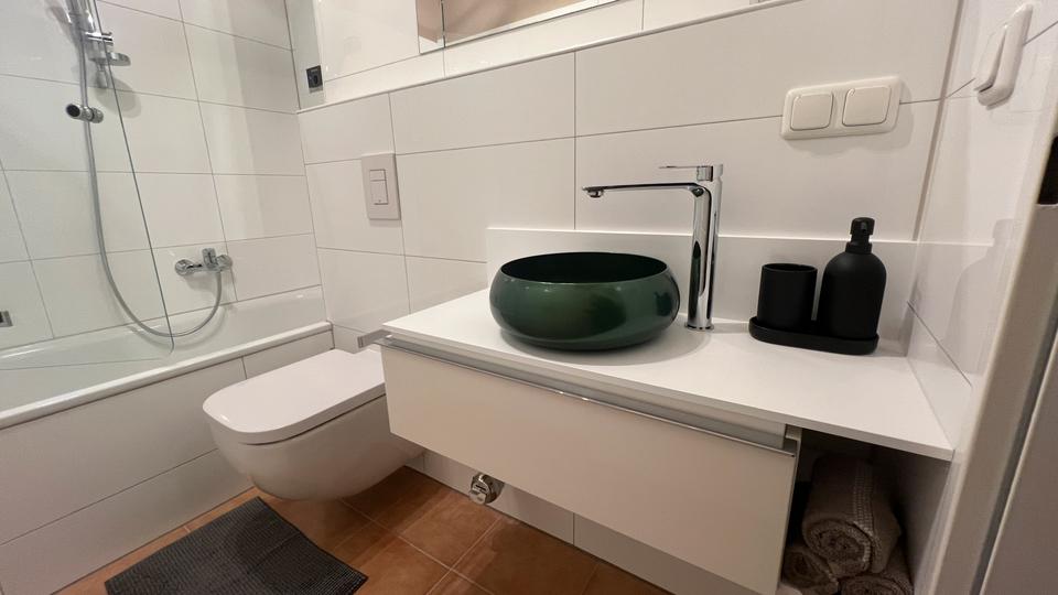 Wohnen auf Zeit Düsseldorf Lörick - 1 Zimmer, 42 m&sup2;, 1.150&euro; | Angebot:26566721