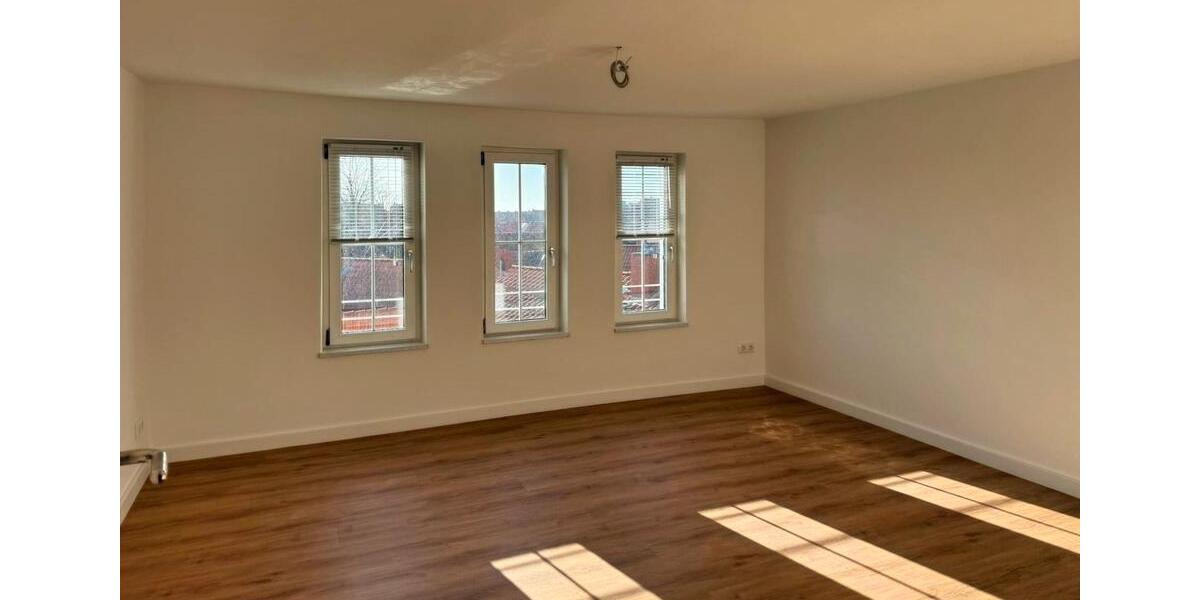 Dachgeschoßwohnung Quedlinburg - 4 Zimmer, 96 m&sup2;, 1.200&euro; | Angebot:25963655