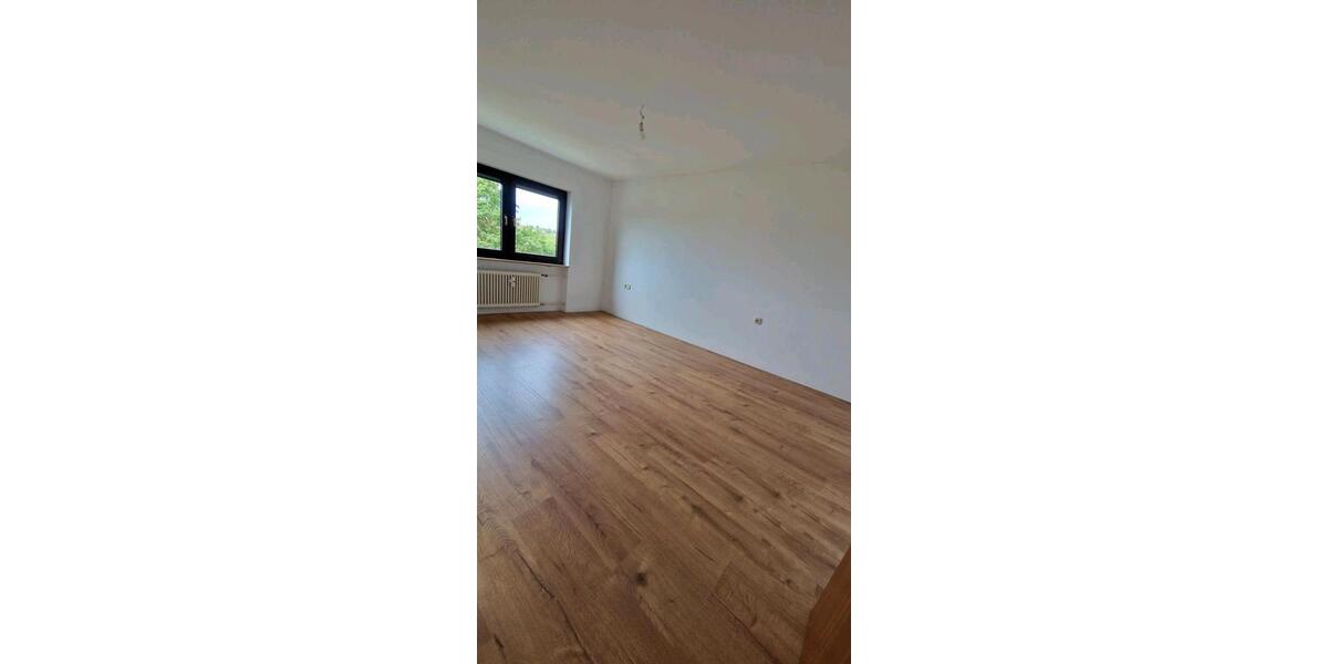 Etagenwohnung Würzburg Lengfeld - 3 Zimmer, 90 m&sup2;, 1.110&euro; | Angebot:26261892