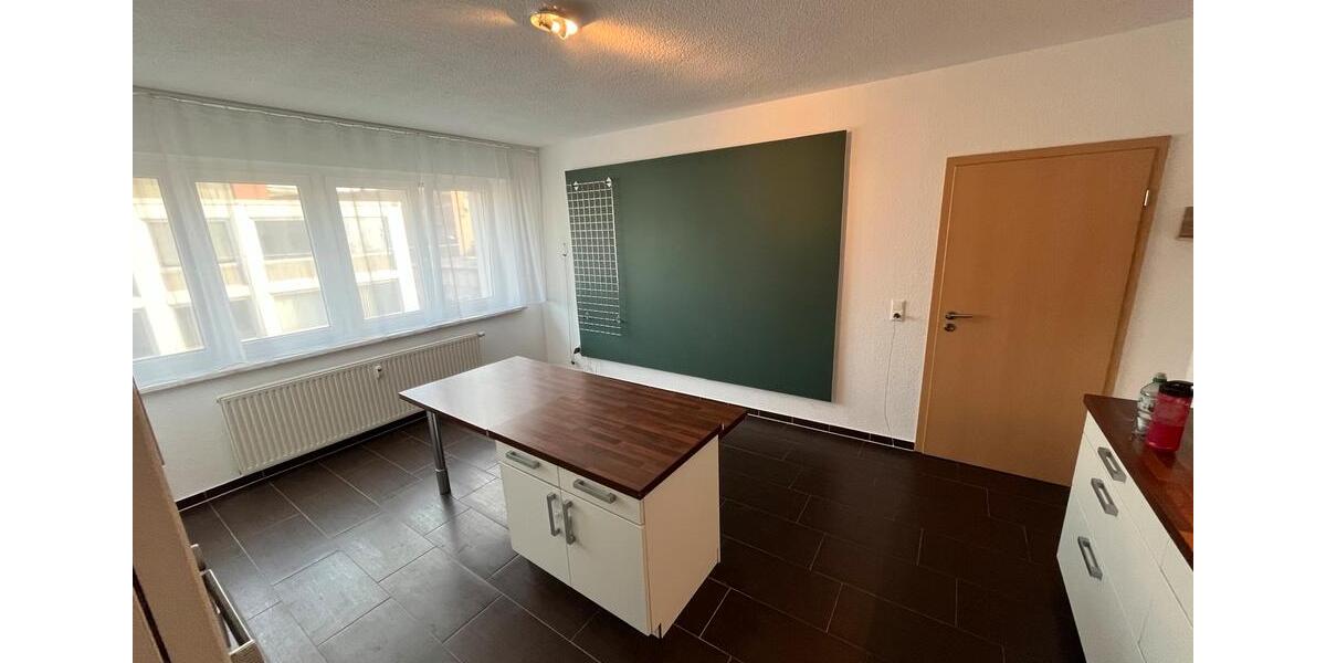 Etagenwohnung Siegen Weidenau - 3 Zimmer, 107 m&sup2;, 1.350&euro; | Angebot:25842747